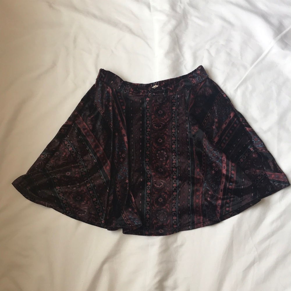 Hollister Velvet burgundy black and blue skirt